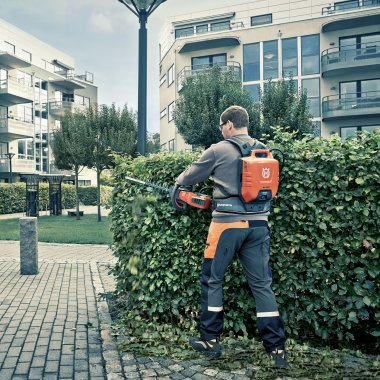 Husqvarna hækkeklipper batteri